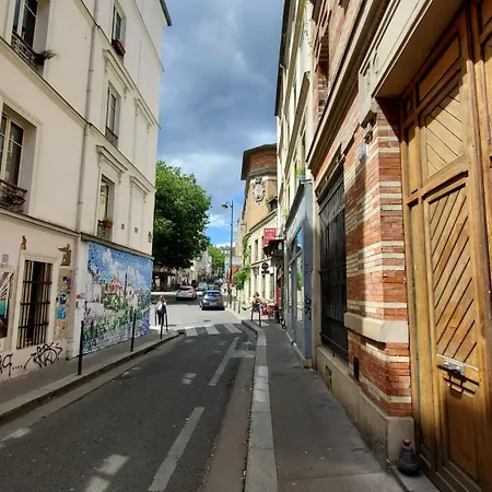 Bed & Breakfast à 20eme Avec Un Petit Jardin 4*