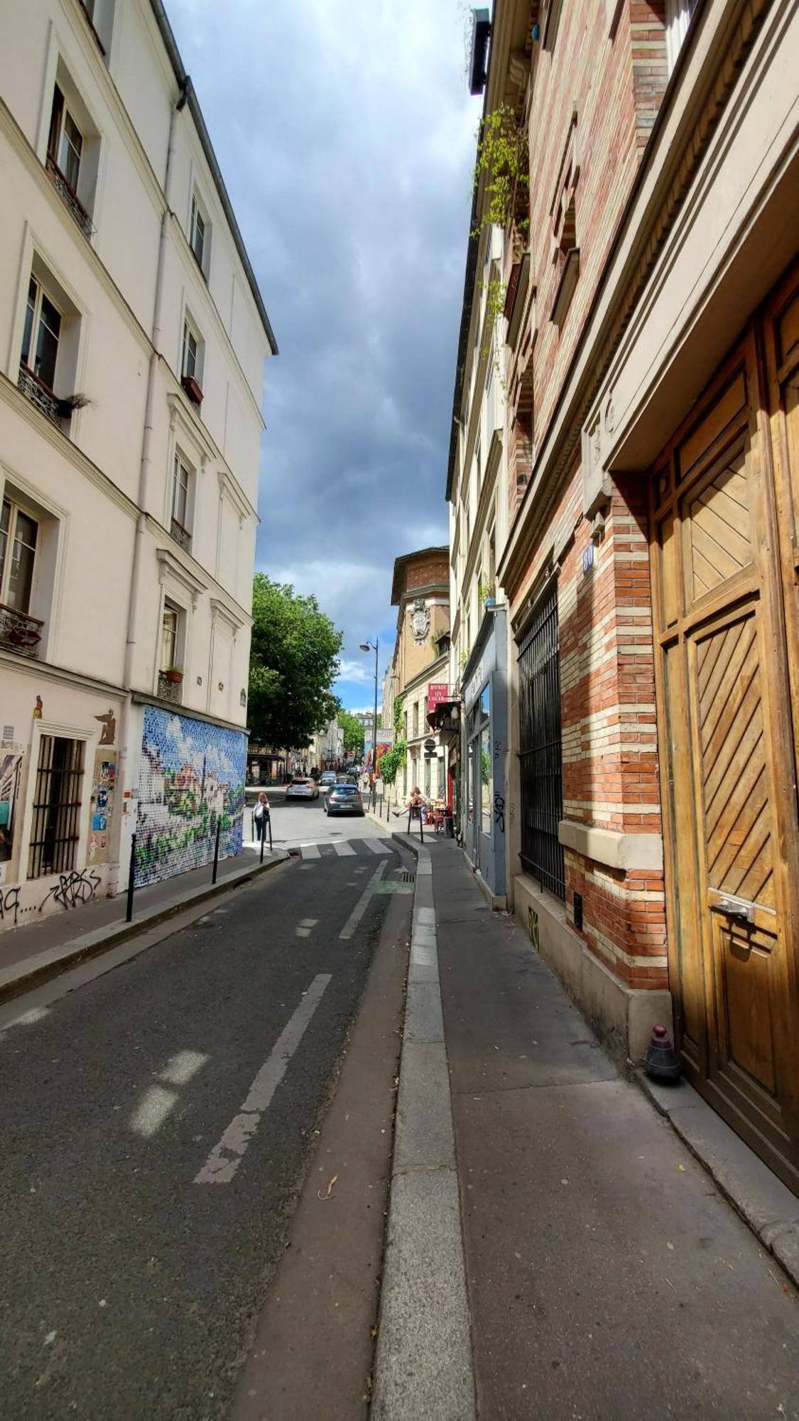 Bed & Breakfast A 20eme Avec Un Petit Jardin 4*