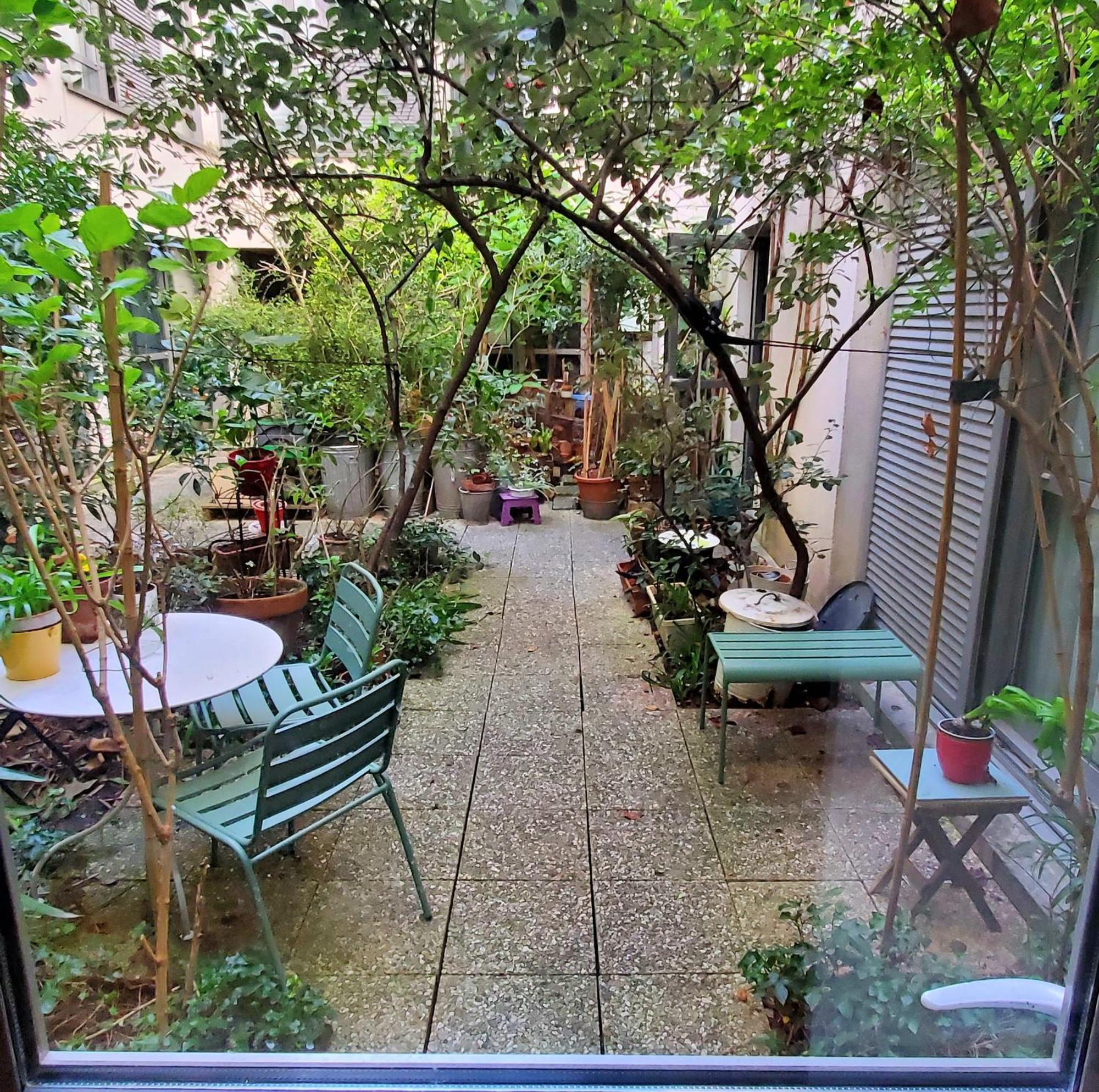 à 20eme Avec Un Petit Jardin